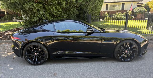 Photo of 2016 Black Jaguar F-TYPE