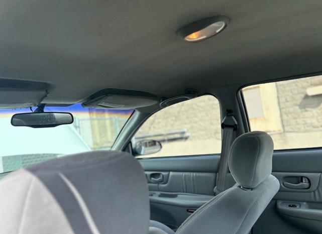 Photo of 1999 White Buick Century