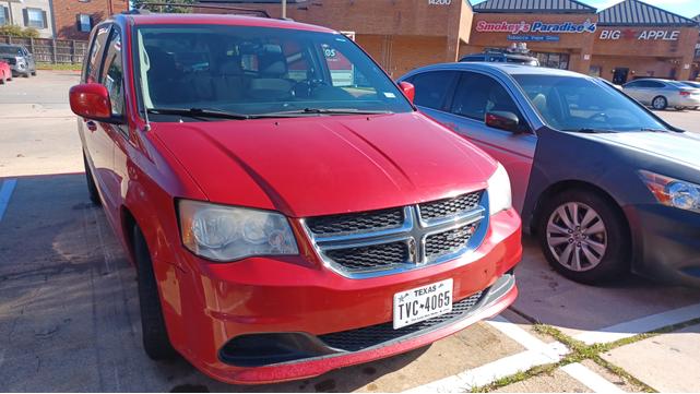 Photo of 2013 Red Dodge Grand Caravan