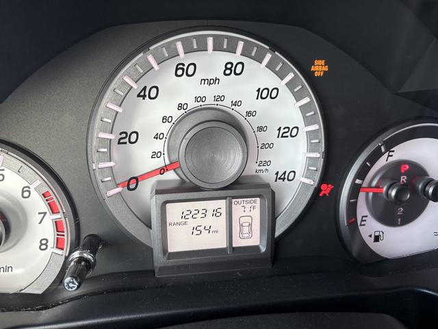 Photo of 2015 Gray Honda Pilot