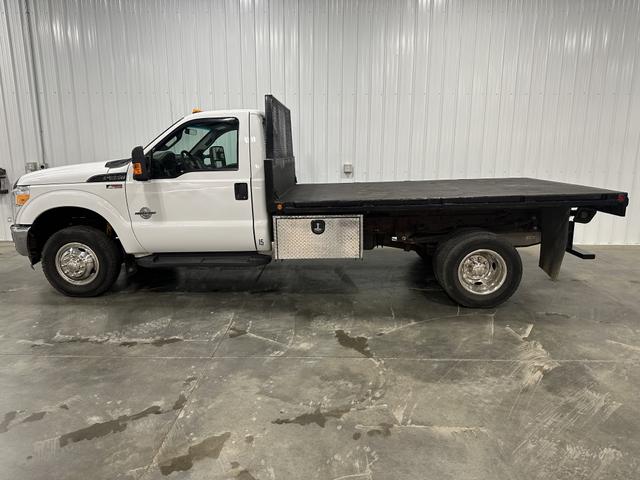 Photo of 2016 White Ford F-350