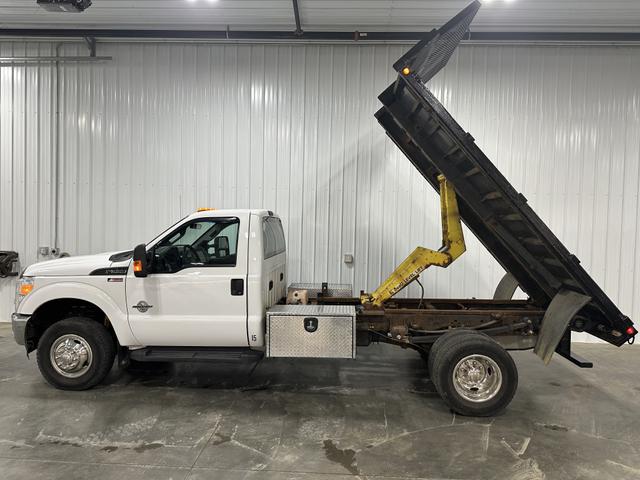 Photo of 2016 White Ford F-350