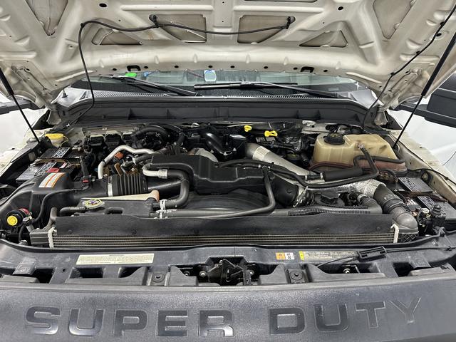 Photo of 2016 White Ford F-350
