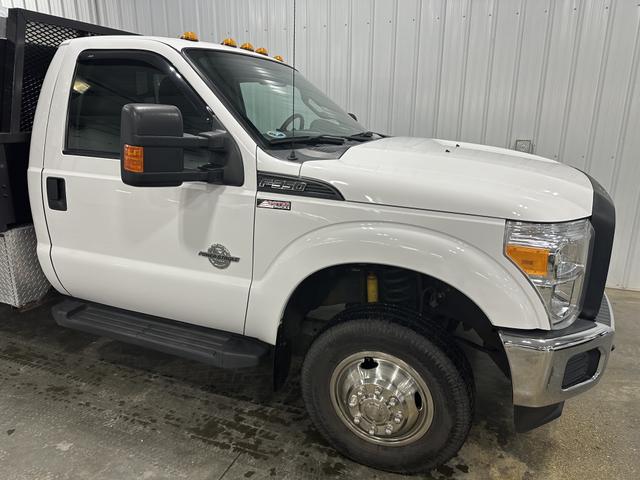 Photo of 2016 White Ford F-350