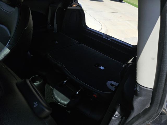 Photo of 2015 Black MINI Hardtop