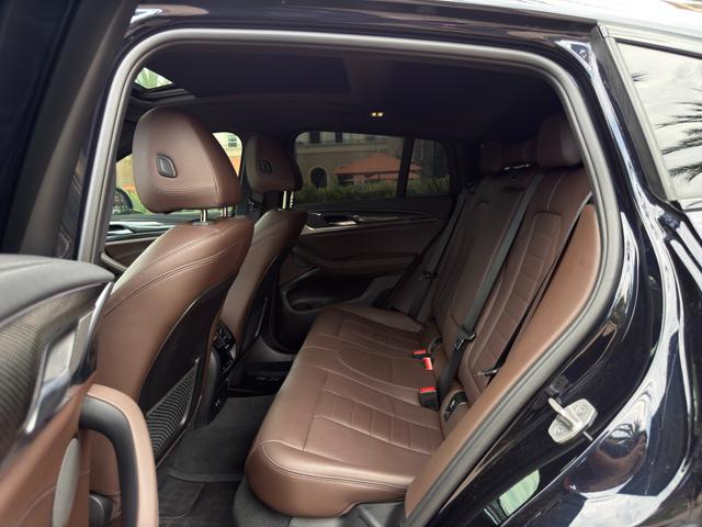 Photo of 2022 Blue BMW X4