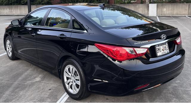Photo of 2011 Black Hyundai SONATA