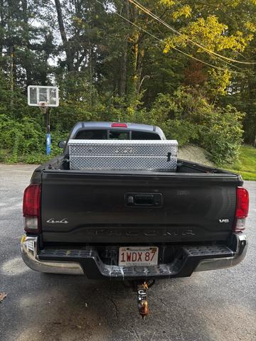 Photo of 2018 Gray Toyota Tacoma