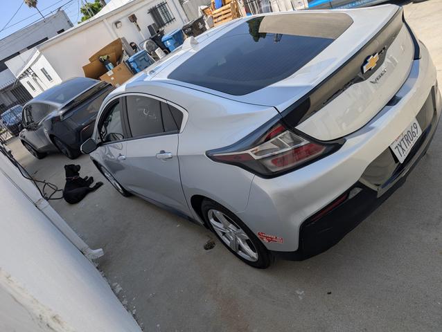 Photo of 2017 Silver Chevrolet Volt