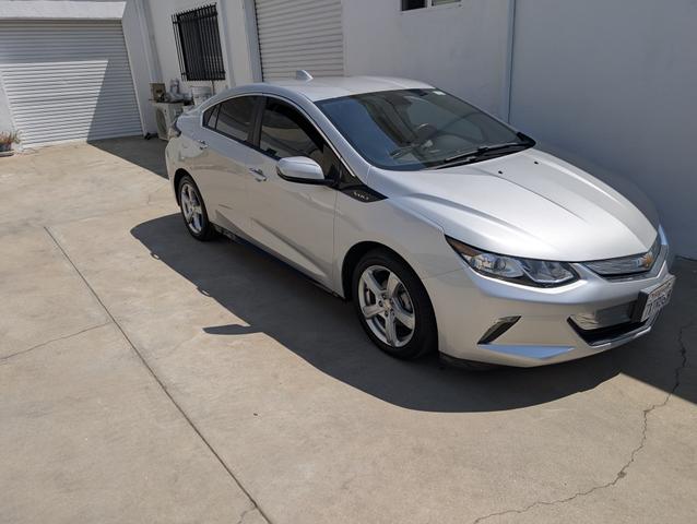 Photo of 2017 Silver Chevrolet Volt
