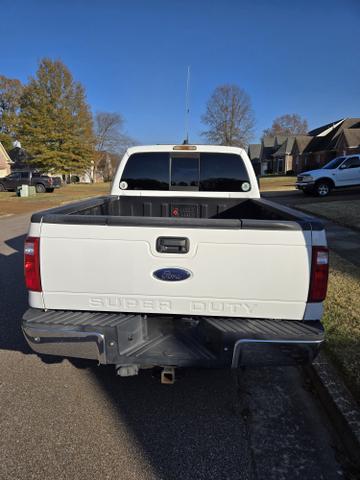 Photo of 2008 White Ford F-250