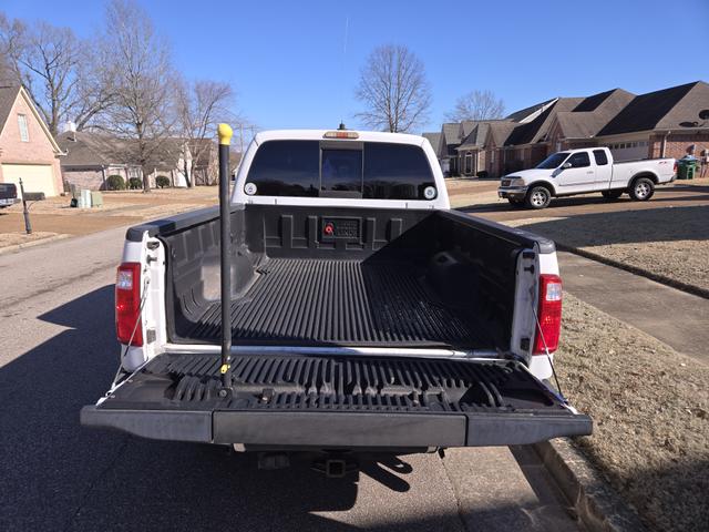 Photo of 2008 White Ford F-250