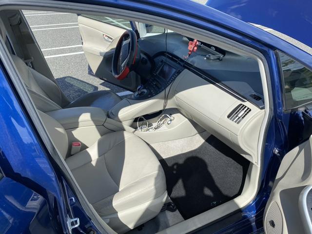 Photo of 2010 Blue Toyota Prius