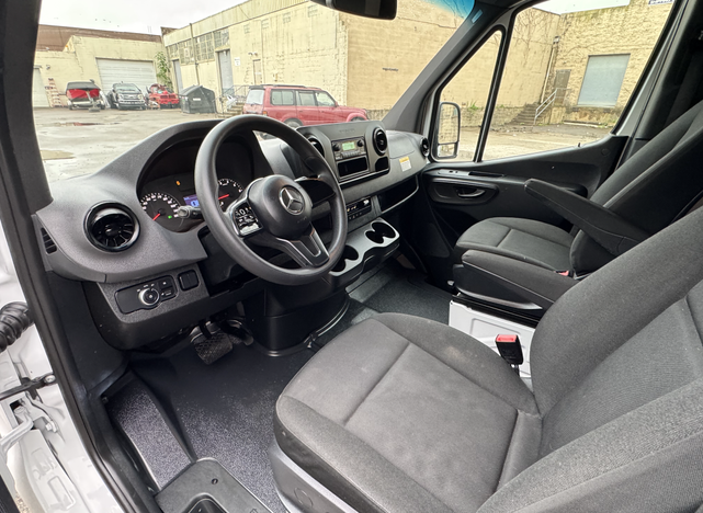 Photo of 2019 White Mercedes-Benz Sprinter 2500