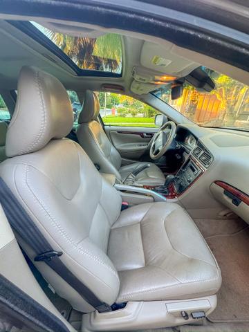 Photo of 2007 Beige Volvo XC70