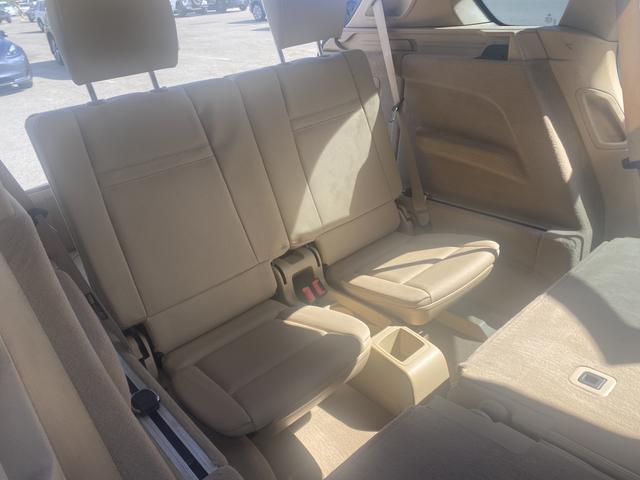 Photo of 2009 White BMW X5