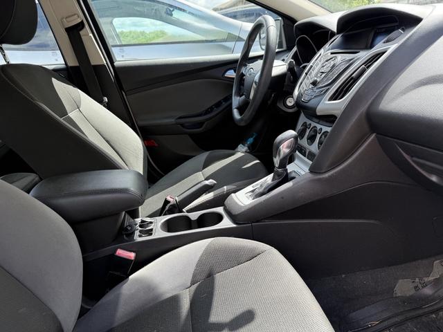 Photo of 2013 Silver Ford Focus