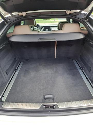 Photo of 2011 White BMW X6