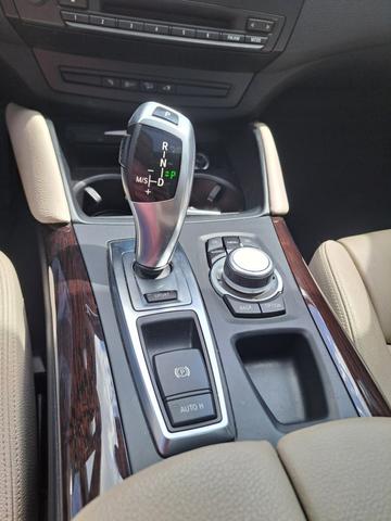 Photo of 2011 White BMW X6