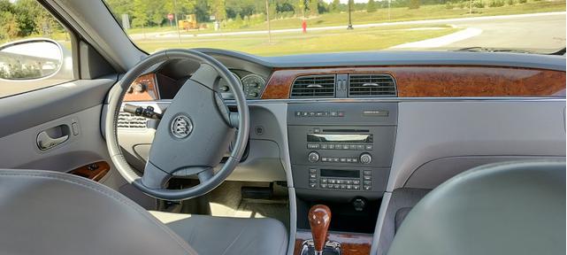 Photo of 2005 Silver Buick LaCrosse