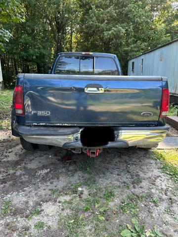 Photo of 2001 Blue Ford F-350