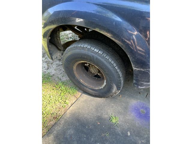 Photo of 2001 Blue Ford F-350