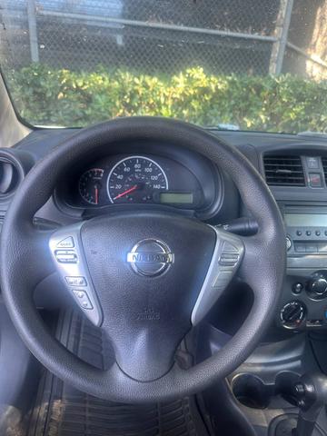 Photo of 2016 White Nissan Versa