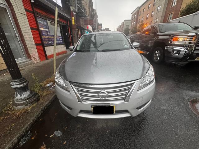Photo of 2014 Silver Nissan Sentra