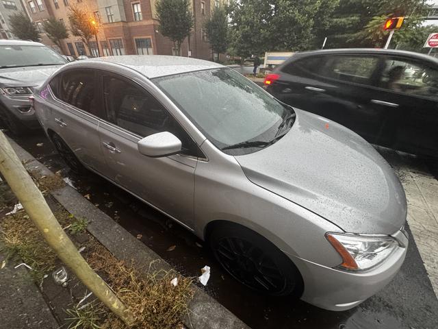 Photo of 2014 Silver Nissan Sentra