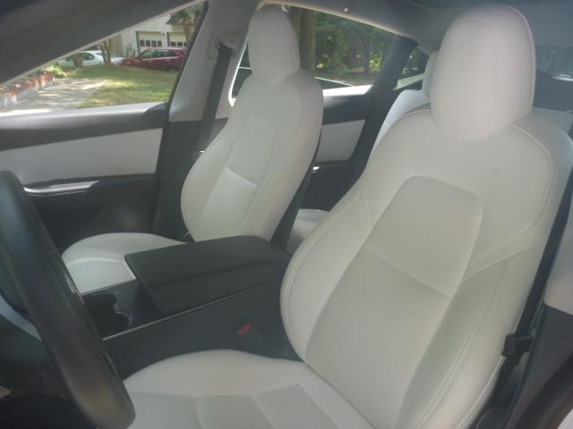 Photo of 2020 White Tesla Model Y