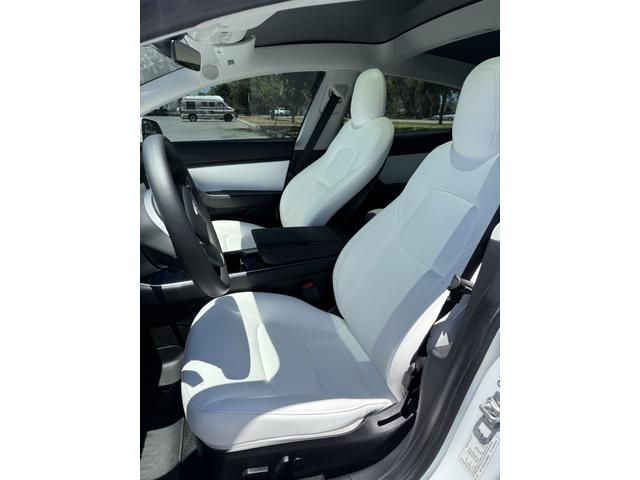 Photo of 2020 White Tesla Model 3