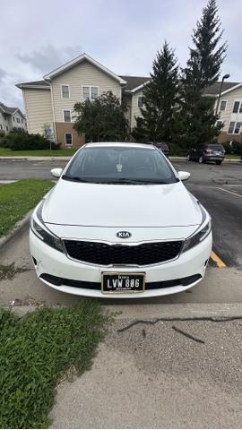 Photo of 2017 White Kia Forte