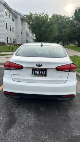 Photo of 2017 White Kia Forte