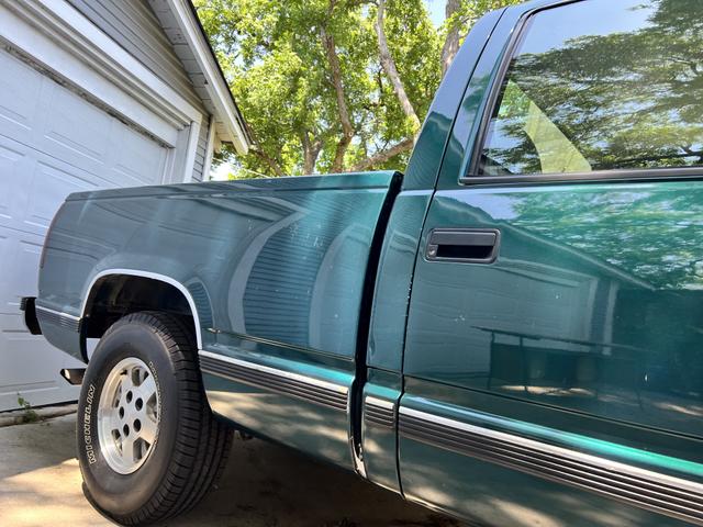 Photo of 1995 Green Chevrolet 1500