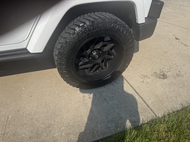 Photo of 2015 White Jeep Wrangler Unlimited