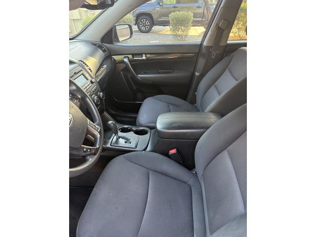Photo of 2012 Purple Kia Sorento