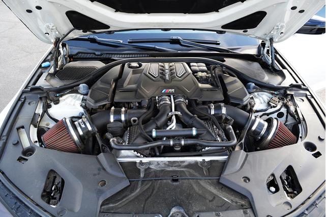 Photo of 2018 White BMW M5