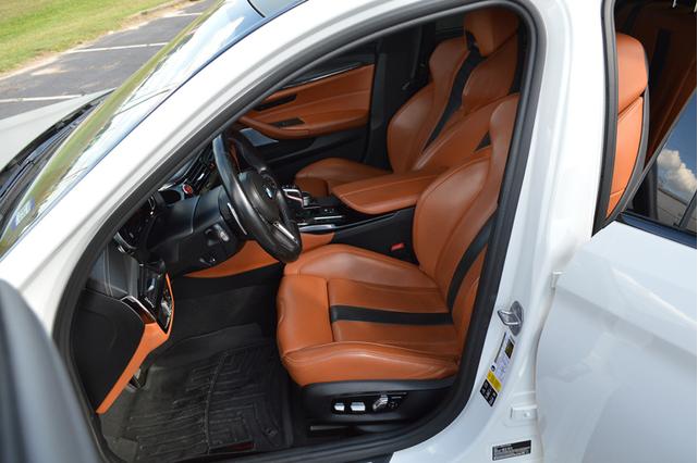 Photo of 2018 White BMW M5