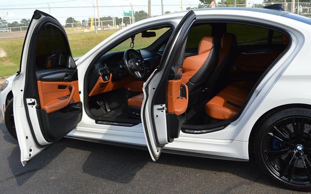 Photo of 2018 White BMW M5