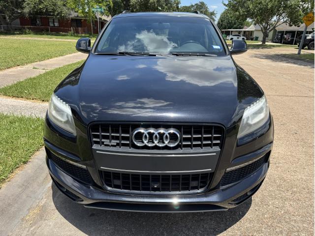 Photo of 2015 Black Audi Q7