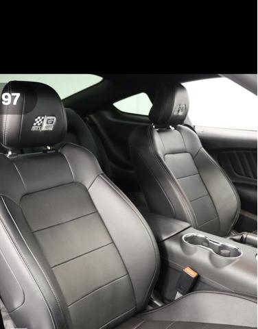 Photo of 2015 White Ford Mustang