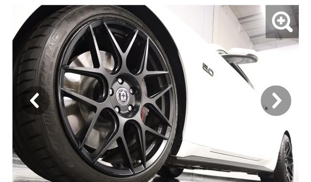 Photo of 2015 White Ford Mustang