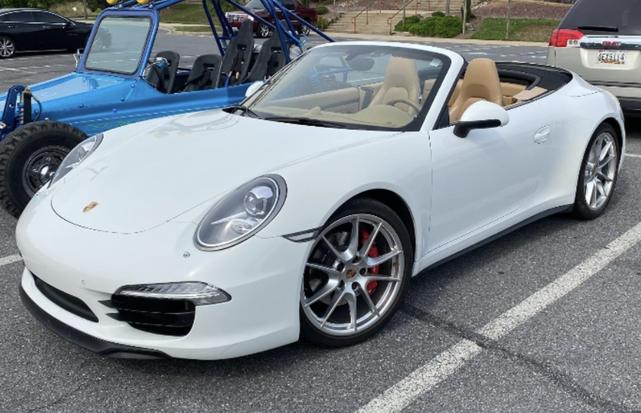 Photo of 2013 White Porsche 911