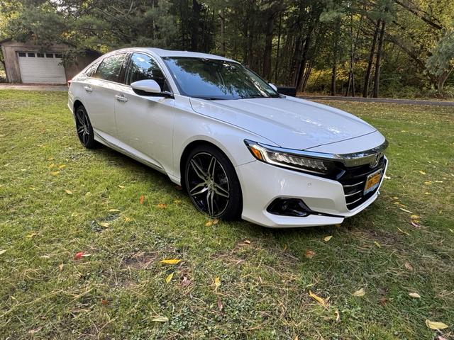 Photo of 2021 White Honda Accord