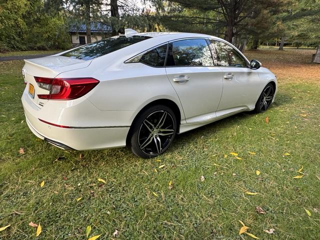 Photo of 2021 White Honda Accord