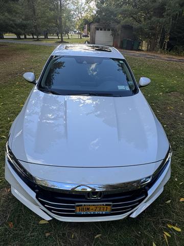 Photo of 2021 White Honda Accord