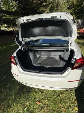Photo of 2021 White Honda Accord