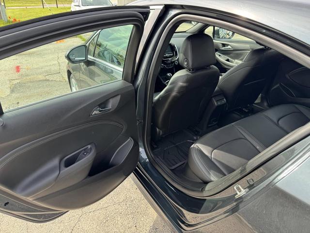 Photo of 2018 Gray Chevrolet Cruze