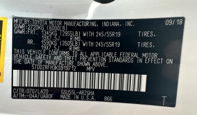 Photo of 2019 White Toyota Highlander