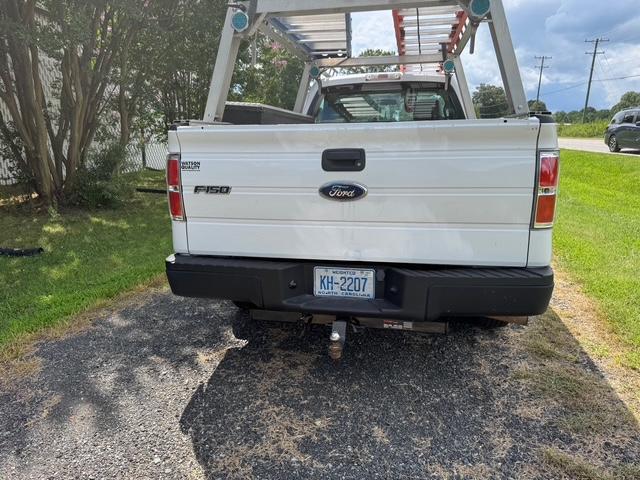 Photo of 2009 White Ford F-150